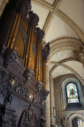 Durham Cathedral made sure to keep up with the times as far as organs were concerned, this meant that there were always old organs at hand. This is the case of the seventeenth century organ, which bears the emblem of the Bishop John Cosin. It is now used as a changing room for Cathedral vergers!